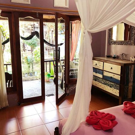 Bed and Breakfast Salon de Nomad Gili T. Gili Trawangan Esterno foto