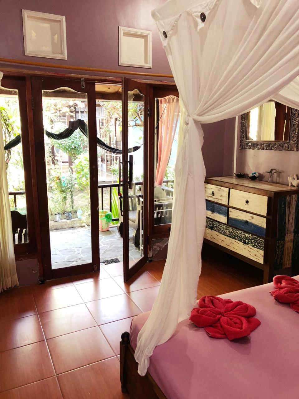 Bed and Breakfast Salon de Nomad Gili T. Gili Trawangan Esterno foto