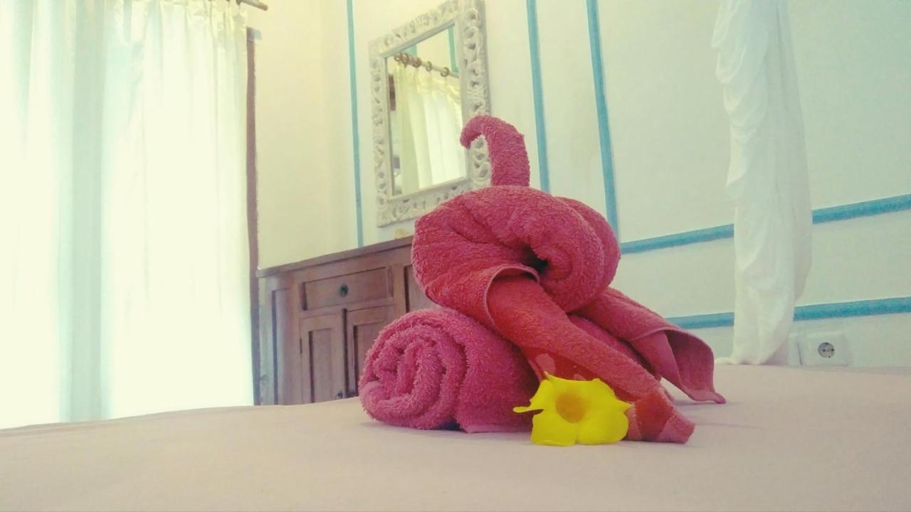 Bed and Breakfast Salon de Nomad Gili T. Gili Trawangan Esterno foto