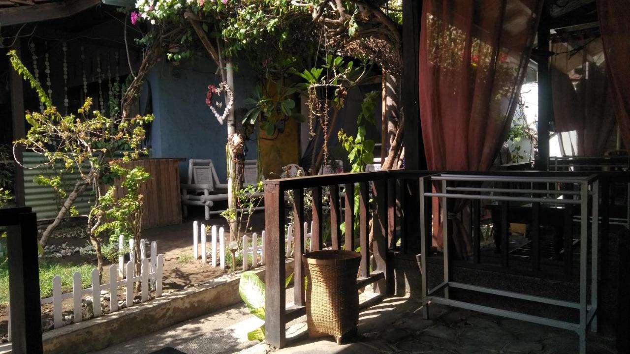 Bed and Breakfast Salon de Nomad Gili T. Gili Trawangan Esterno foto