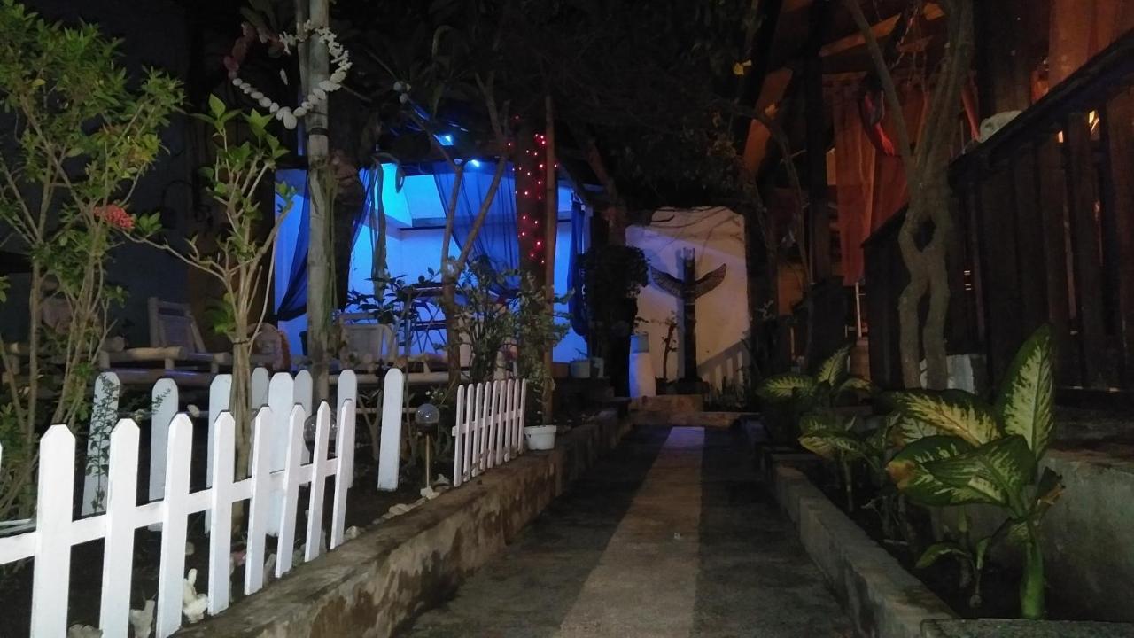 Bed and Breakfast Salon de Nomad Gili T. Gili Trawangan Esterno foto