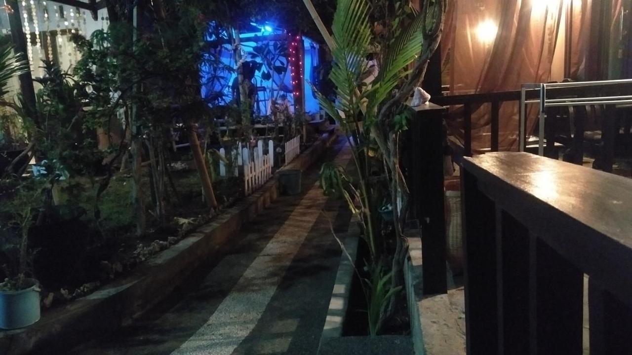 Bed and Breakfast Salon de Nomad Gili T. Gili Trawangan Esterno foto