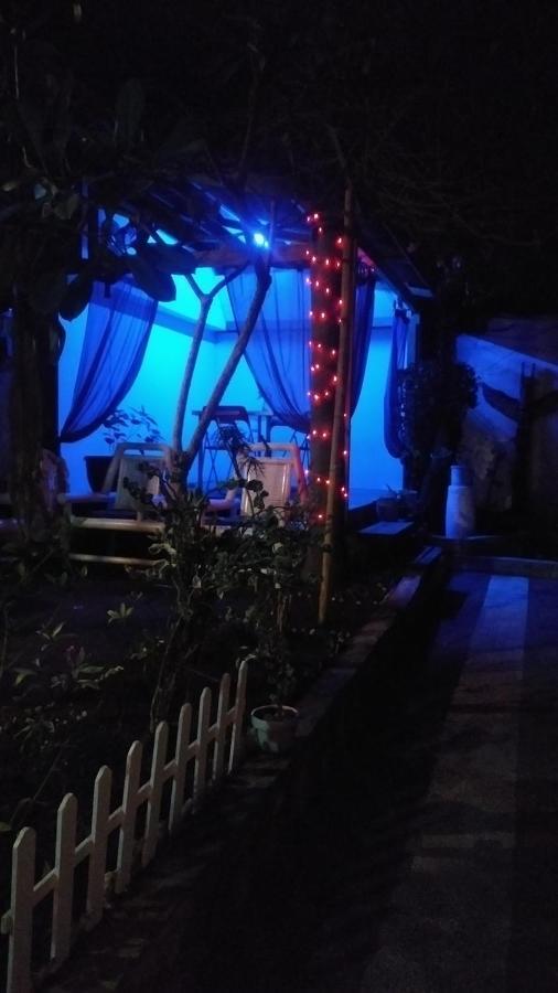 Bed and Breakfast Salon de Nomad Gili T. Gili Trawangan Esterno foto