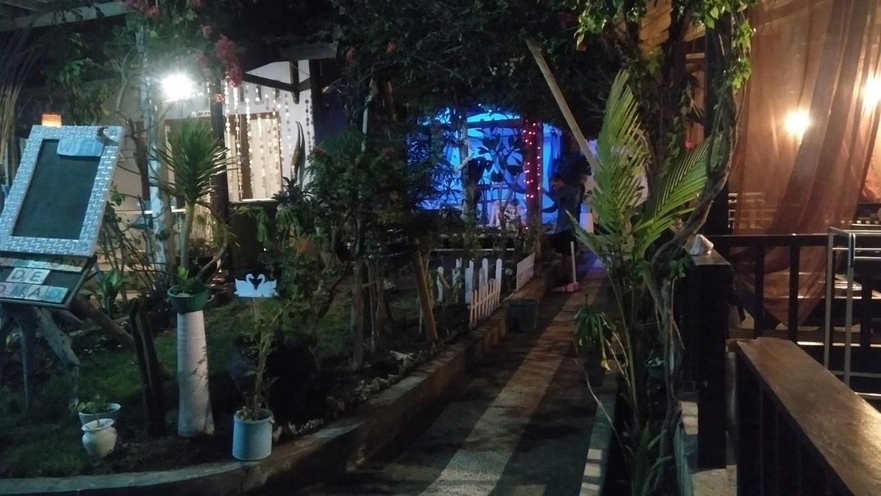Bed and Breakfast Salon de Nomad Gili T. Gili Trawangan Esterno foto